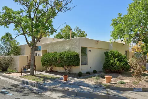8420 Parrot Run Rd NE, Albuquerque, NM 87109