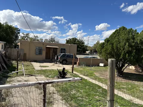 1200 W Wilmoore Dr SE, Albuquerque, NM 87106