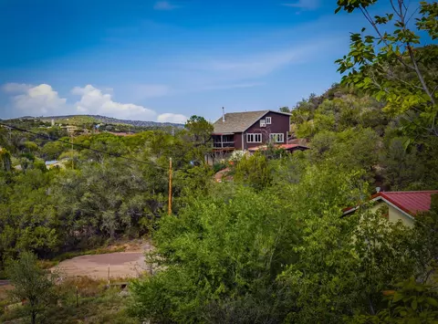 15 Mcatee Pl, Tijeras, NM 87059