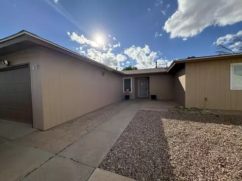 7409 Pecos Trl NW, Albuquerque, NM 87120