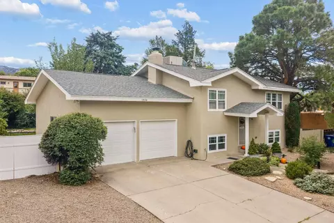 1820 Embudo Dr NE, Albuquerque, NM 87112