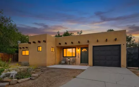1508 San Lorenzo Pl NW, Albuquerque, NM 87107