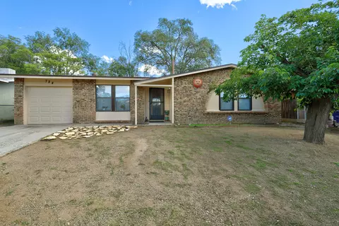 724 Monell Dr NE, Albuquerque, NM 87123