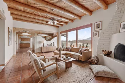 6608 Loma Larga Rd, Corrales, NM 87048