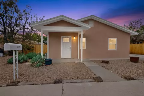 2712 Zickert Rd NW, Albuquerque, NM 87104