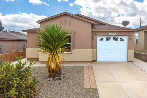 2237 Sagecrest Loop NE, Rio Rancho, NM 87144