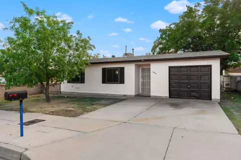 8816 Robby Ave SW, Albuquerque, NM 87121
