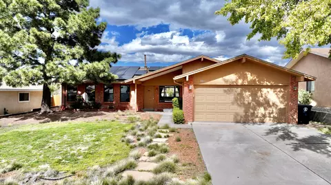 10813 Hagen Rd NE, Albuquerque, NM 87111