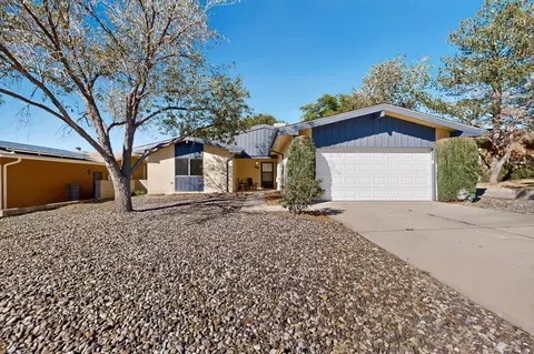 8917 Pony Express Trl NE, Albuquerque, NM 87109