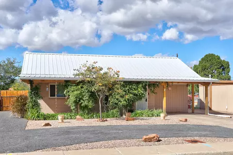2733 Florida St NE, Albuquerque, NM 87110