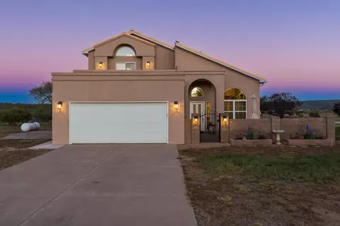 708 Tierra Alegre Ct, Tijeras, NM 87059