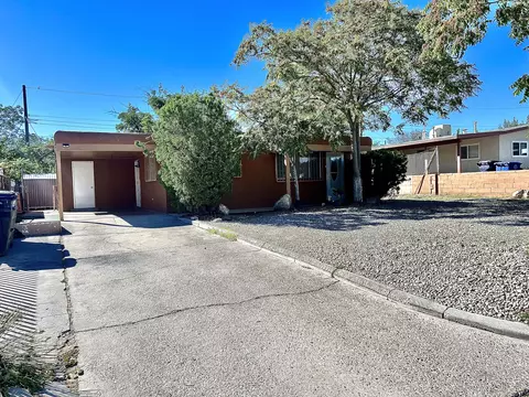 429 Merlida St SW, Albuquerque, NM 87121