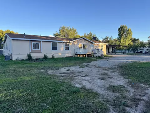 1 Lori Ann Ln, Belen, NM 87002