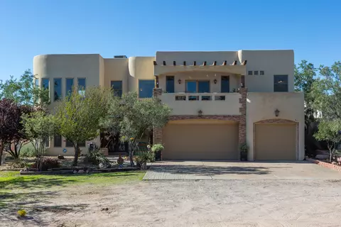 1261 Monterrey Rd NE, Rio Rancho, NM 87144