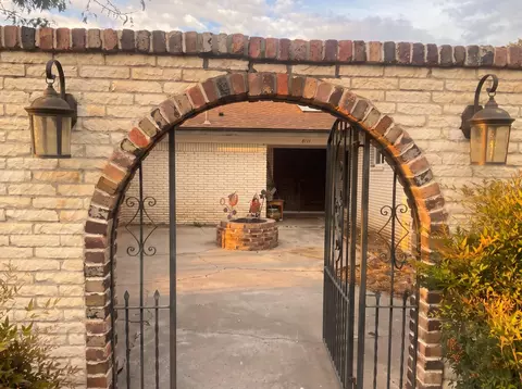 8111 Pickard Ave NE, Albuquerque, NM 87110