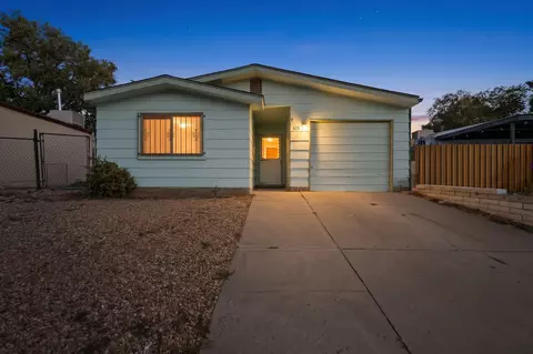 628 Mountain View Ave NE, Albuquerque, NM 87123