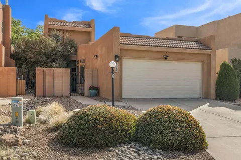 2115 Black Willow Dr NE, Albuquerque, NM 87122