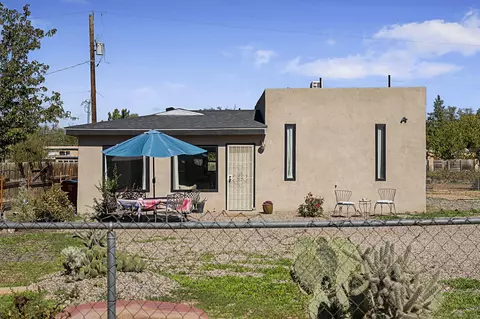 462 Mountain Shadows Rd, Corrales, NM 87048