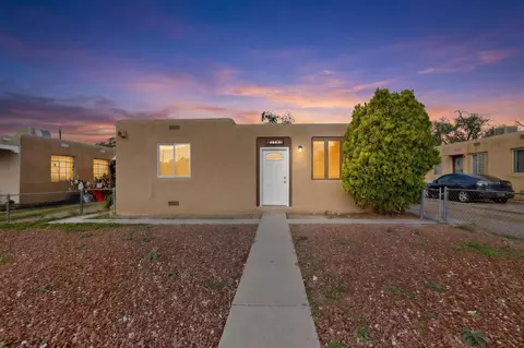 1005 Wilmoore Dr SE, Albuquerque, NM 87106