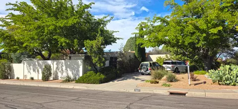 7601 Hendrix Rd NE, Albuquerque, NM 87110