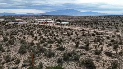 3913 Hanley Rd NE, Rio Rancho, NM 87144