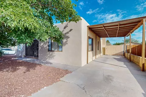 519 Palo Duro Ave NW, Albuquerque, NM 87107