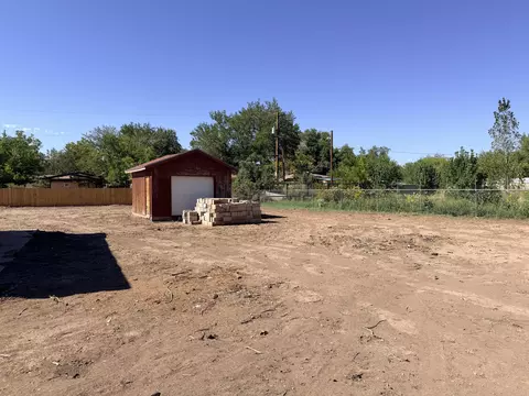 1112 Landon Ln SW, Albuquerque, NM 87105