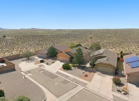 9905 Nacimiento St NW, Albuquerque, NM 87114