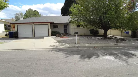 12508 Apache Pl NE, Albuquerque, NM 87112