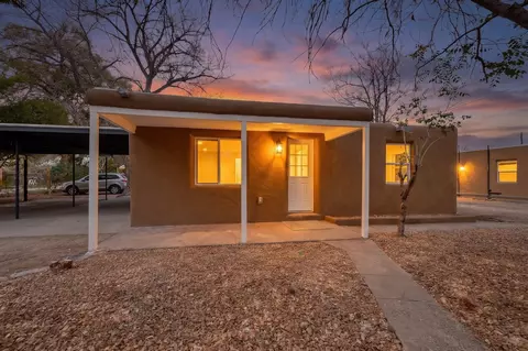 8907 Guadalupe Trl NW, Albuquerque, NM 87114