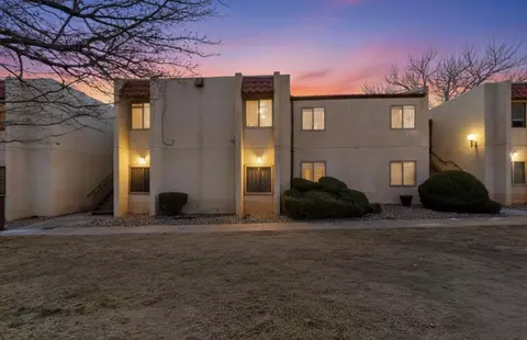 901 Country Club Dr SE #B, Rio Rancho, NM 87124