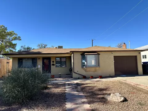 2009 June St NE, Albuquerque, NM 87112