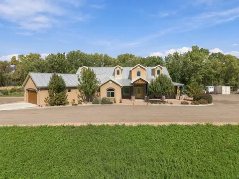 2309 Luchetti Rd SW, Albuquerque, NM 87105
