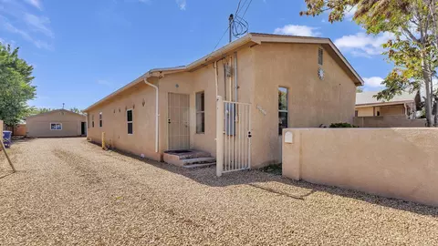 2320 Dora Ave NW, Albuquerque, NM 87104