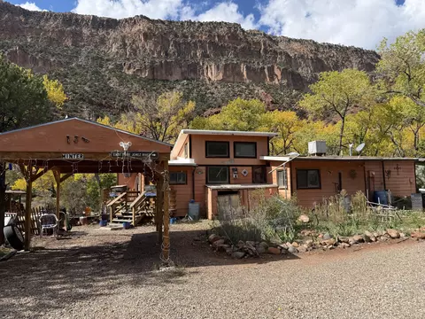 154 San Diego Dr, Jemez Springs, NM 87025