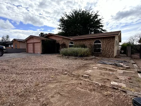 7617 Jemez St NE, Albuquerque, NM 87109