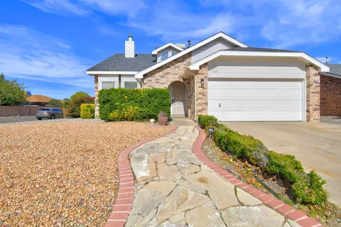 4725 Snapdragon Rd NW, Albuquerque, NM 87120