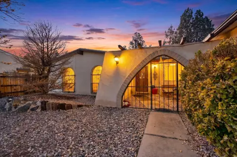 5140 Vista De Luz Dr NW, Albuquerque, NM 87120