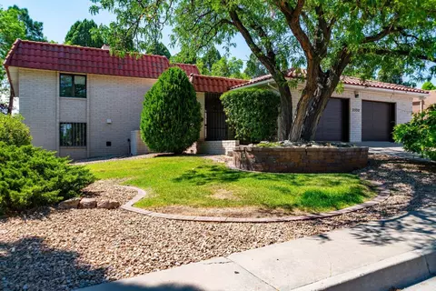 2532 Harold Pl NE, Albuquerque, NM 87106
