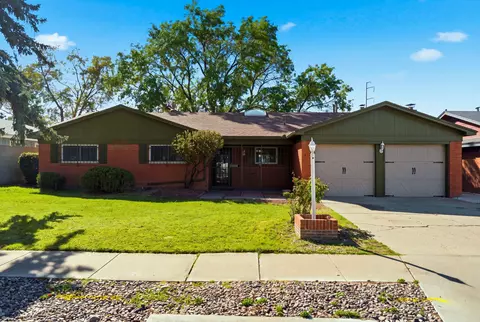 8504 Princess Jeanne Ave NE, Albuquerque, NM 87112