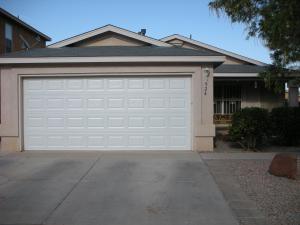 924 Hawk Dr SW, Albuquerque, NM 87121 photo 1