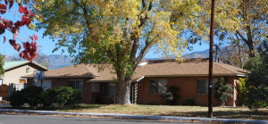 2202 Hoffman Dr NE, Albuquerque, NM 87110 photo 1