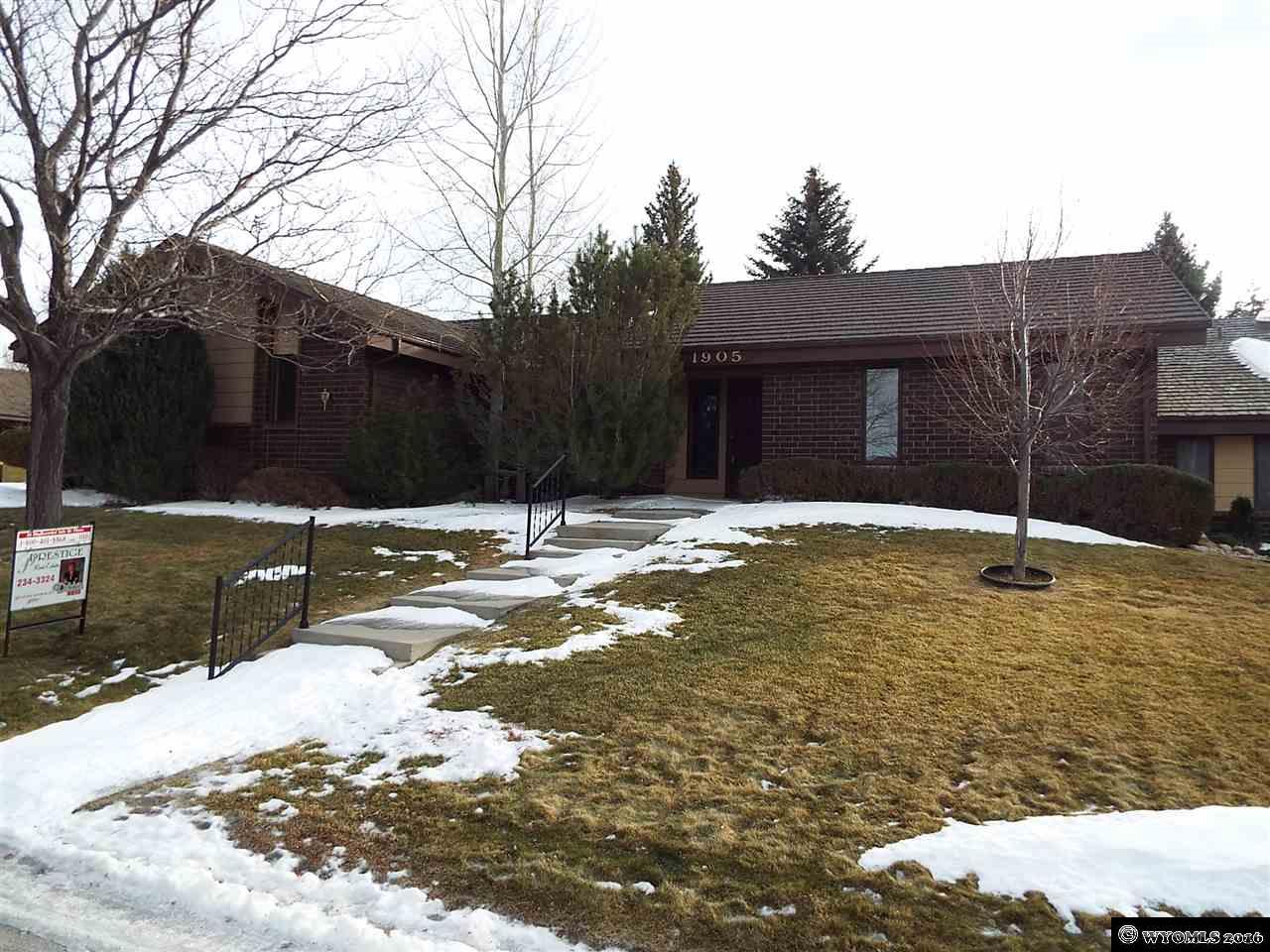 1905 Rustic Dr, Casper, WY 82609 photo 1