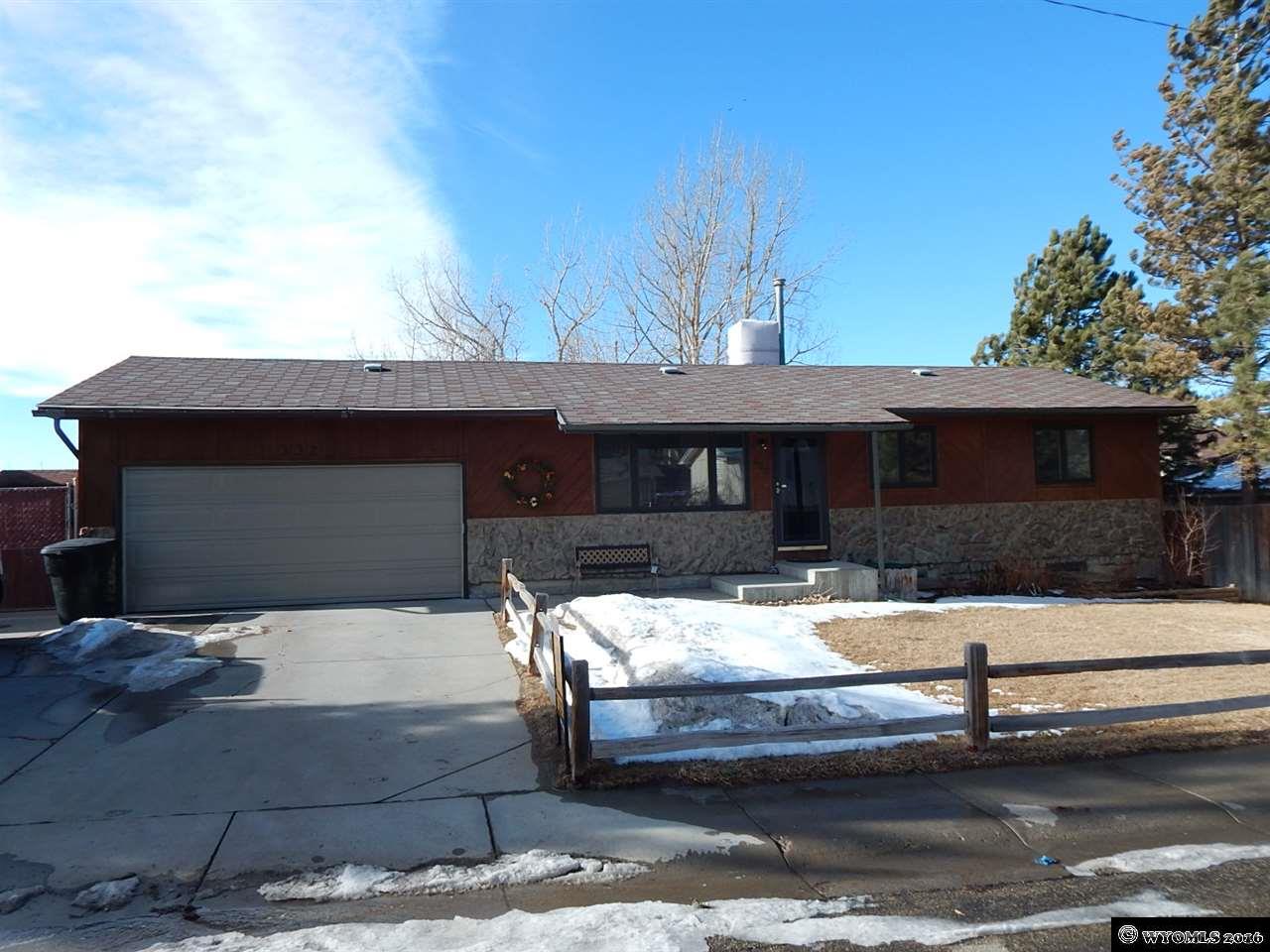 332 Oleander St, Casper, WY 82604 photo 1