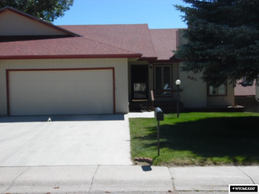 861 Devonshire, Casper, WY 82609 photo 1