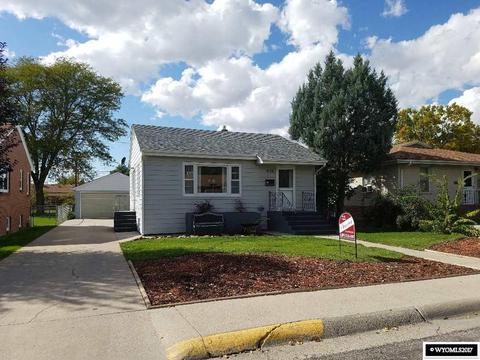 2134 E St, Torrington, WY 82240 photo 1