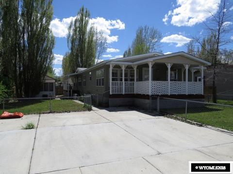 575 Johnson St, Lander, WY 82520 photo 1