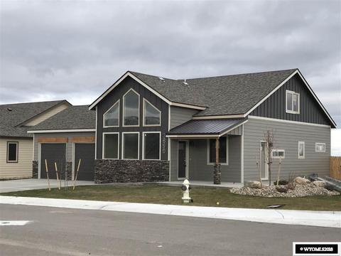 3690 Dancing Wolf Dr, Casper, WY 82604 photo 1