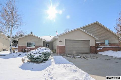 3221 E 18th St, Casper, WY 82609 photo 1
