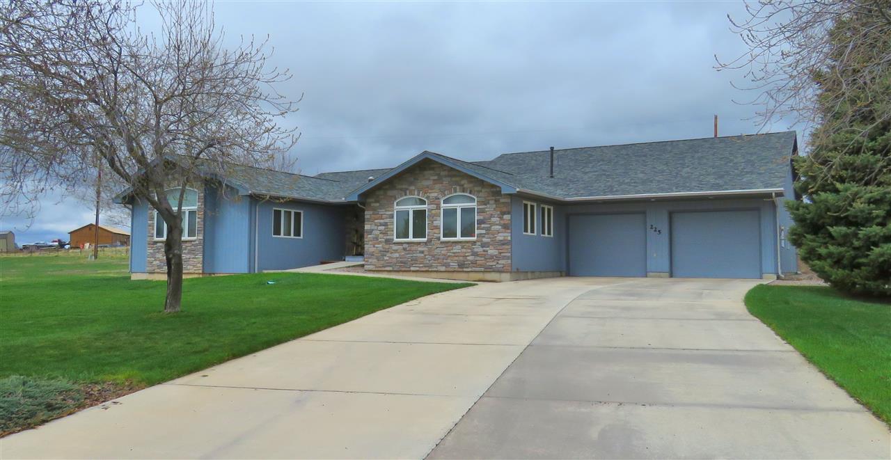 225 Mount Arter Loop, Lander, WY 82520 photo 1